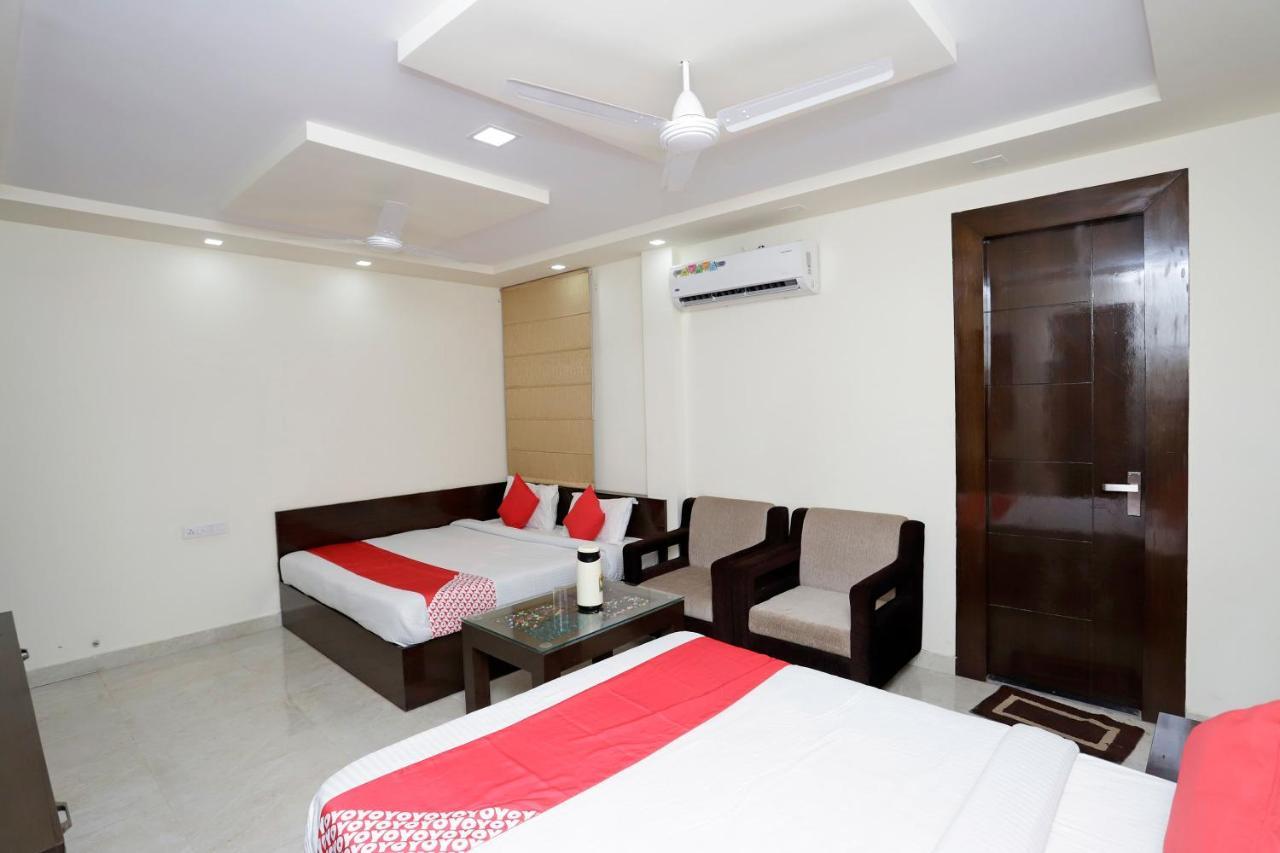 Oyo 39595 Hotel Ray Ban Kankhal Buitenkant foto